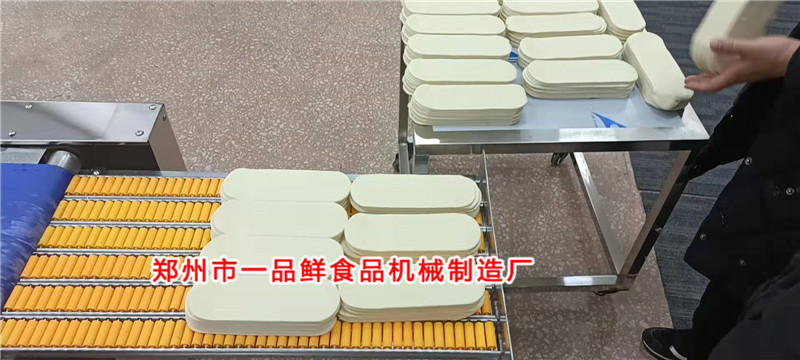 350型自動疊皮燴面機(jī)(圖6) 350型自動疊皮燴面機(jī)(圖6)