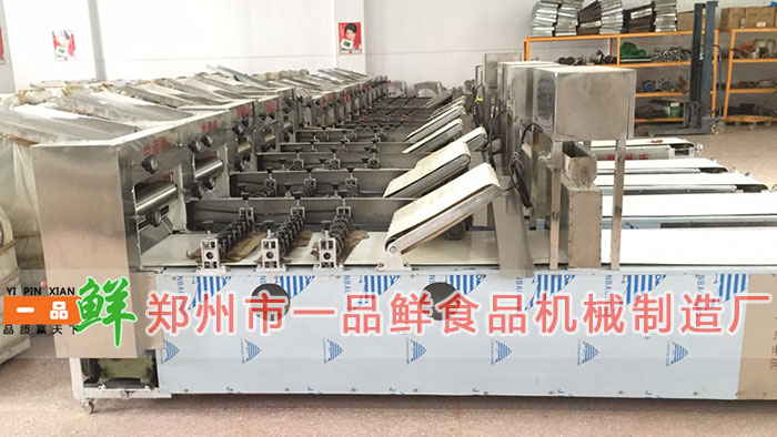 型燴面機HMJ-7(500型)(圖4) 倉庫中的HMJ-7型(500型)燴面機